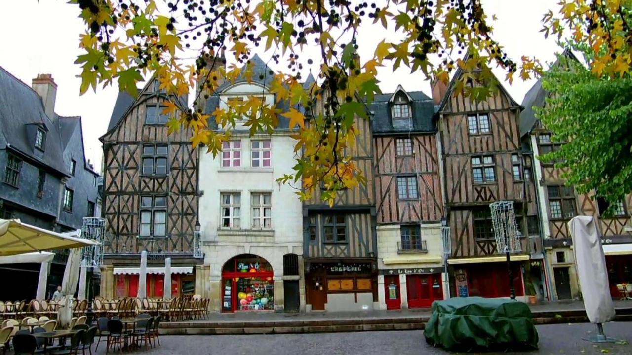 Le Marcel / Gare De Tours Apartment Bagian luar foto