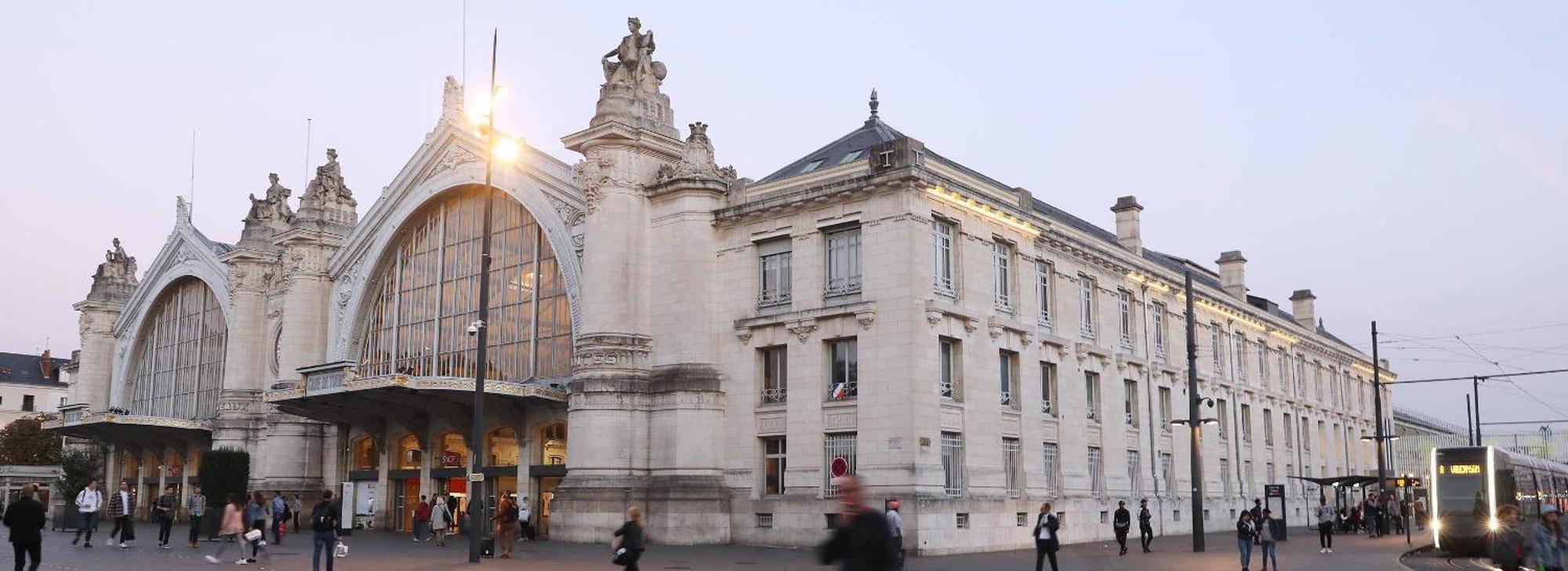 Le Marcel / Gare De Tours Apartment Bagian luar foto